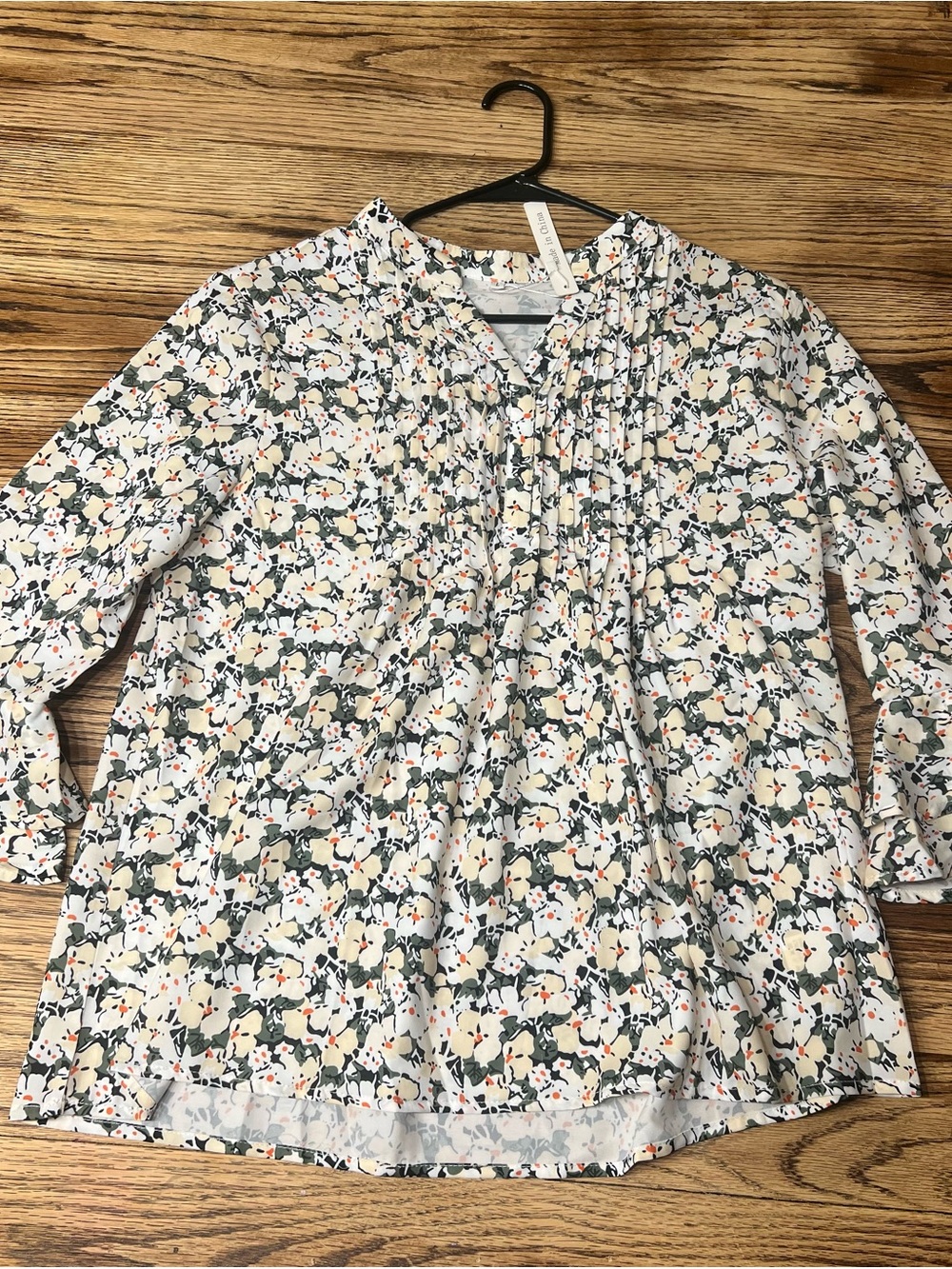 Floral Pintuck Tunic Blouse - Cream with Green Accents